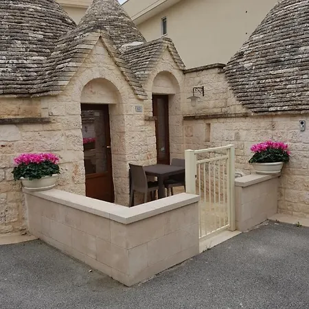 Holiday home Trullo Giuvica