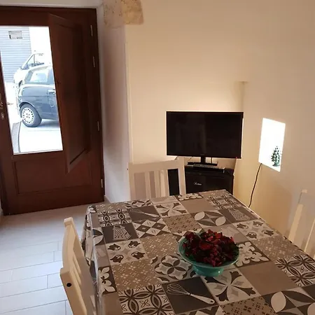 Trullo Giuvica Locorotondo